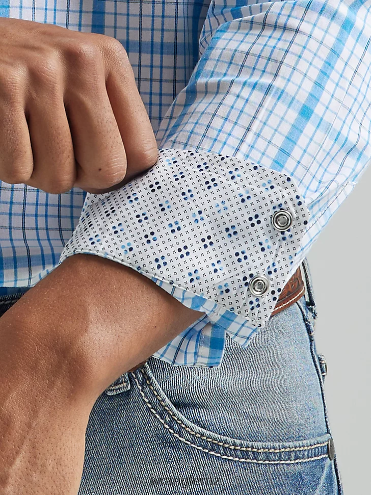 Wrangler 20X Competition Advanced Comfort Long Sleeve Two Pocket Western Snap Plaid Shirt Baby Blue (112324829) Men Clothing DRL6LH491