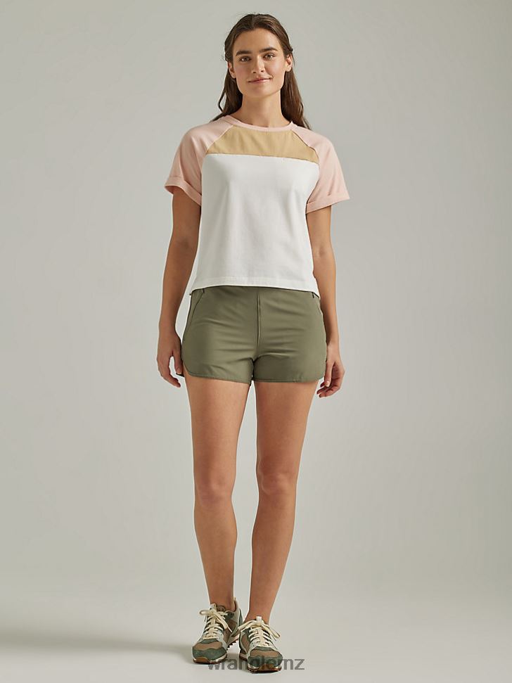 Wrangler ATG Angler Wingsail Short Dusty Olive (112333785) Women Clothing DRL6LH845