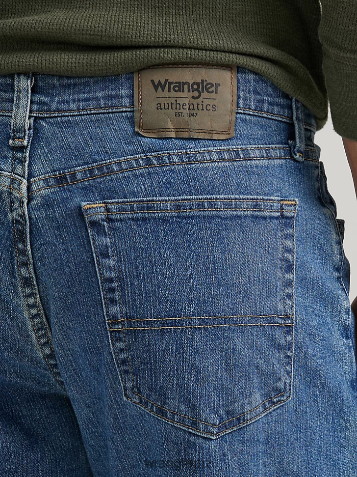 Wrangler Authentics Relaxed Fit Comfort Flex Jean Light Stonewash (ZM3CSSL) Men Clothing DRL6LH197