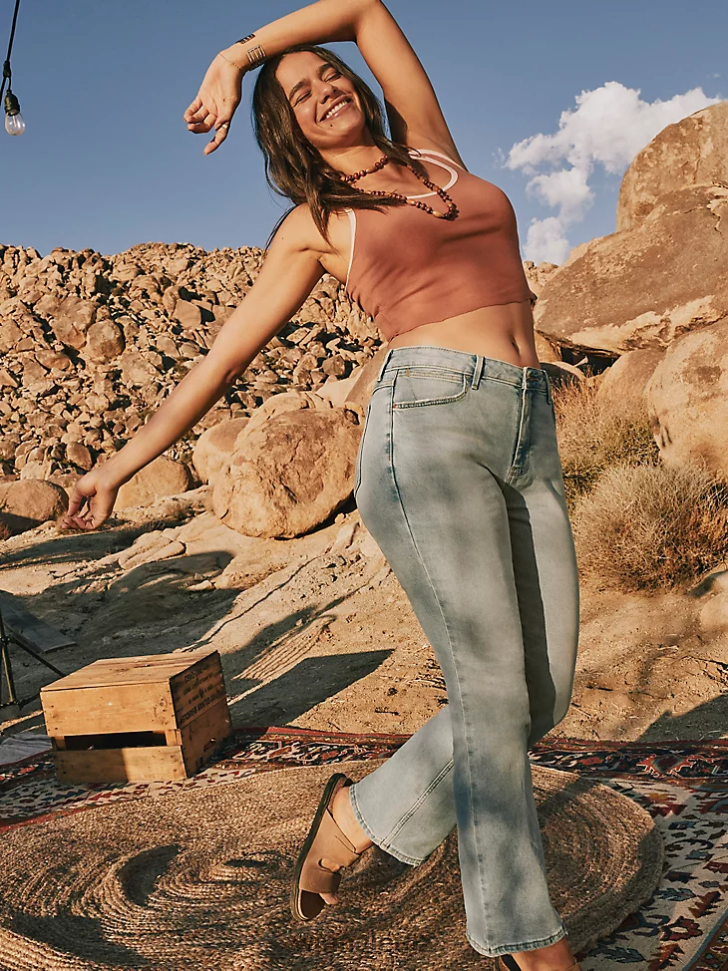 Wrangler High Rise Bold Boot Jean Light Wash (112327629) Women Clothing DRL6LH731