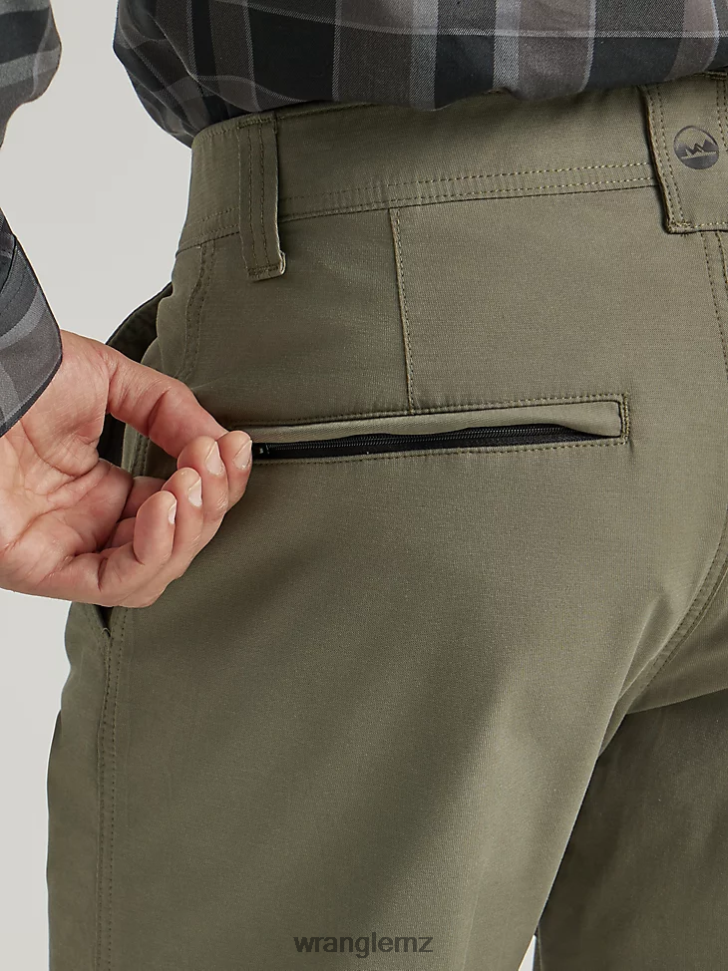 Wrangler Outdoor Chino Pant Dusty Olive (112343358) Men Clothing DRL6LH252