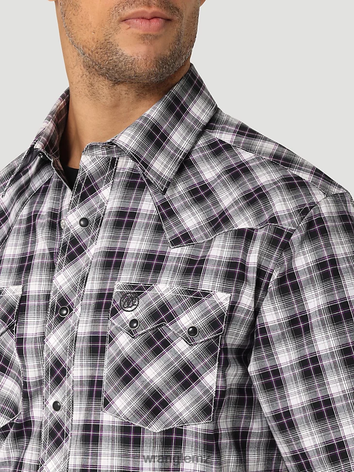 Wrangler Retro Short Sleeve Western Snap with Sawtooth Flap Pocket Plaid Shirt Black White (112324673) Men Clothing DRL6LH428