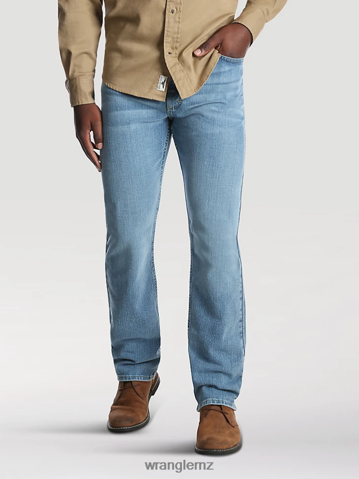 Wrangler Five Star Premium Denim Flex For Comfort Regular Fit Jean Stonewash Light (96FXWSL) Men Clothing DRL6LH136