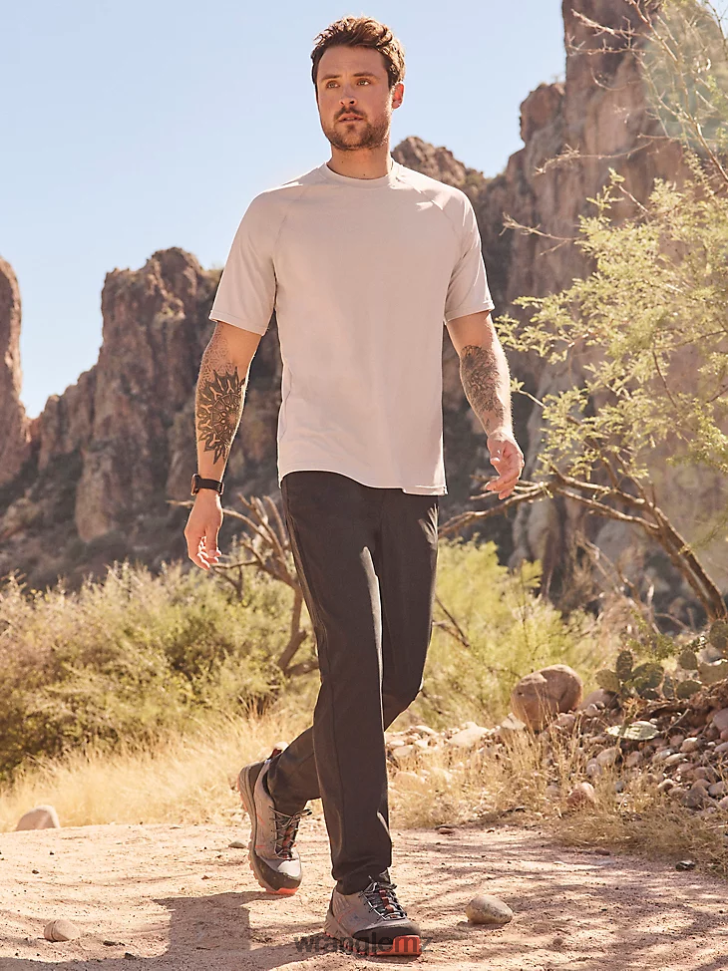 Wrangler ATG FWDS Five Pocket Pant Jet Black (NS808JB) Men Clothing DRL6LH254