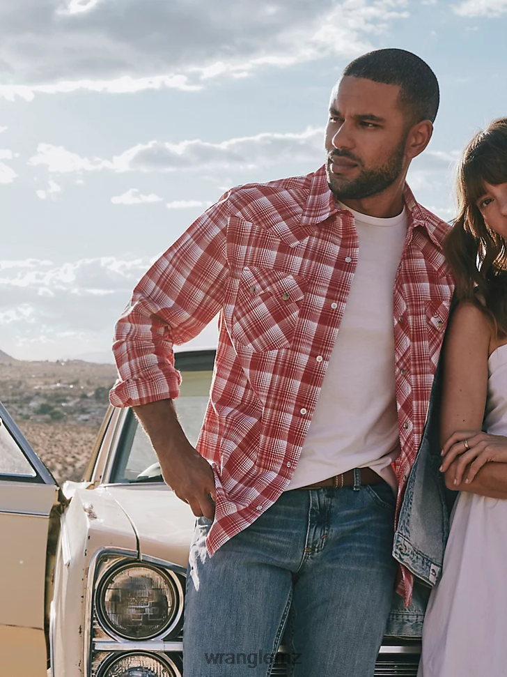 Wrangler Retro Long Sleeve Sawtooth Snap Pocket Western Shirt Bold Red (112324672) Men Clothing DRL6LH691