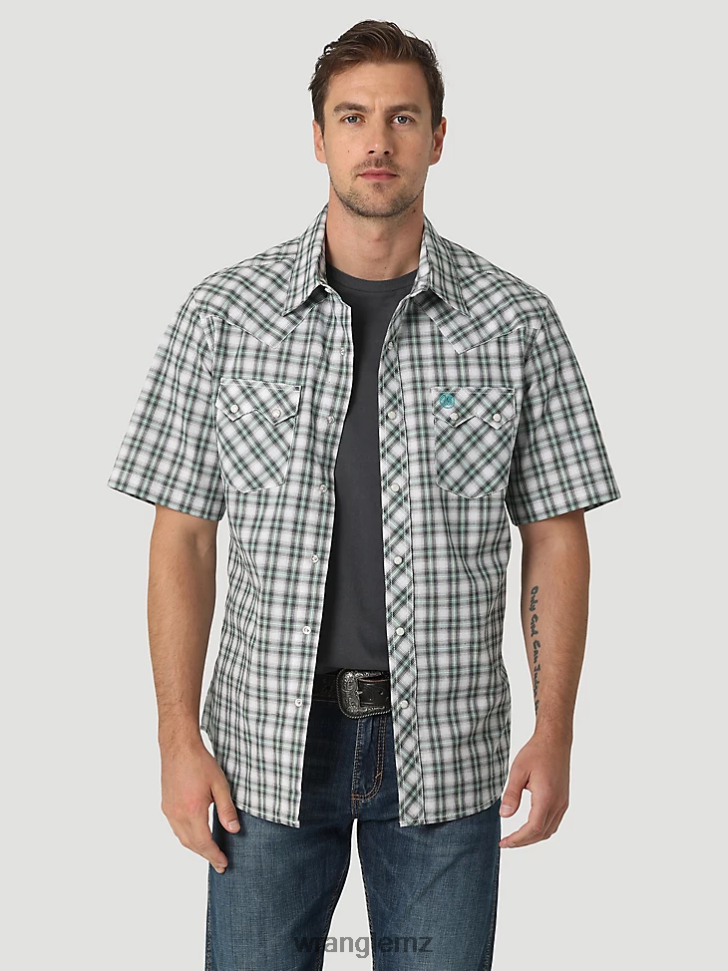 Wrangler Retro Short Sleeve Western Snap with Sawtooth Flap Pocket Plaid Shirt Picnic Green (112326336) Men Clothing DRL6LH430