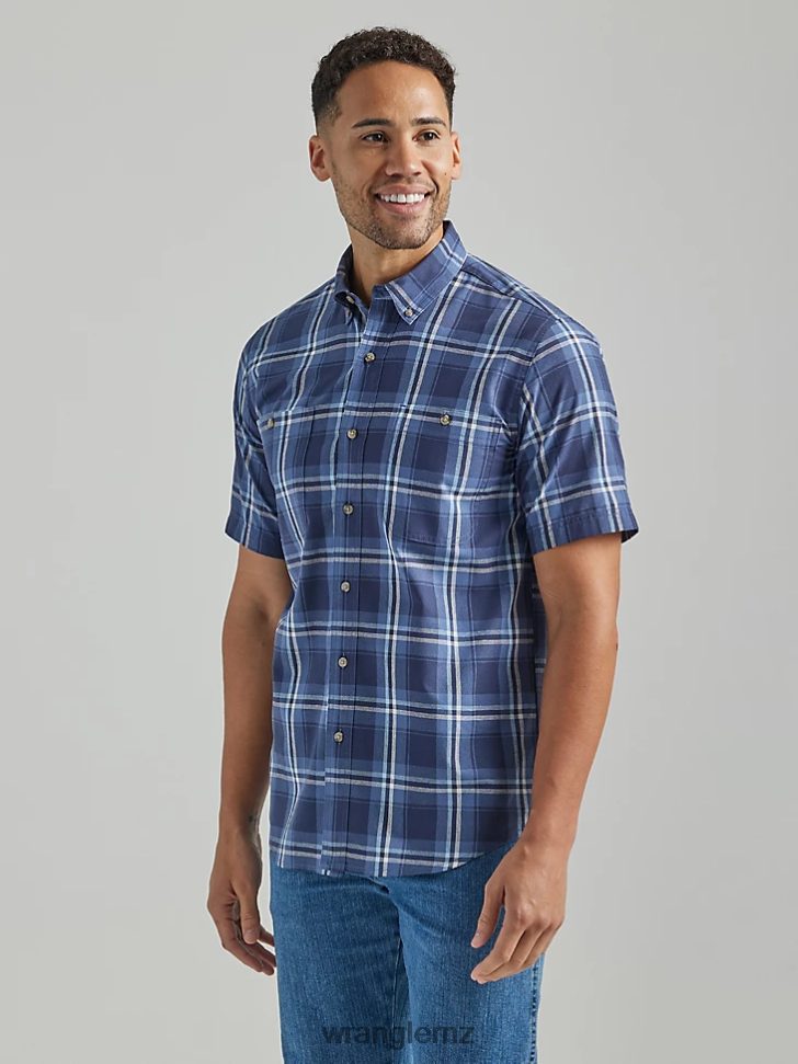 Wrangler Rugged Wear Short Sleeve Easy Care Plaid Button-Down Shirt Blue Deep (112325041) Men Clothing DRL6LH342
